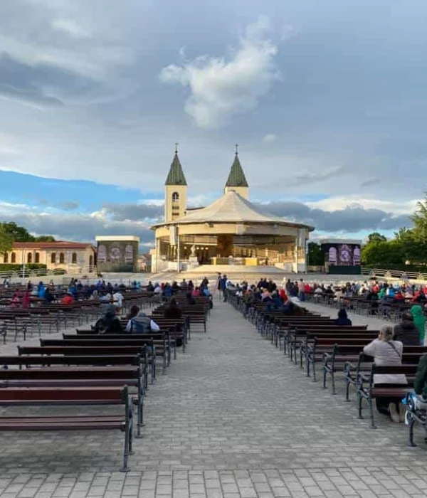 medjugorje22021 st. james medjugorje rear on pilgrimage tour