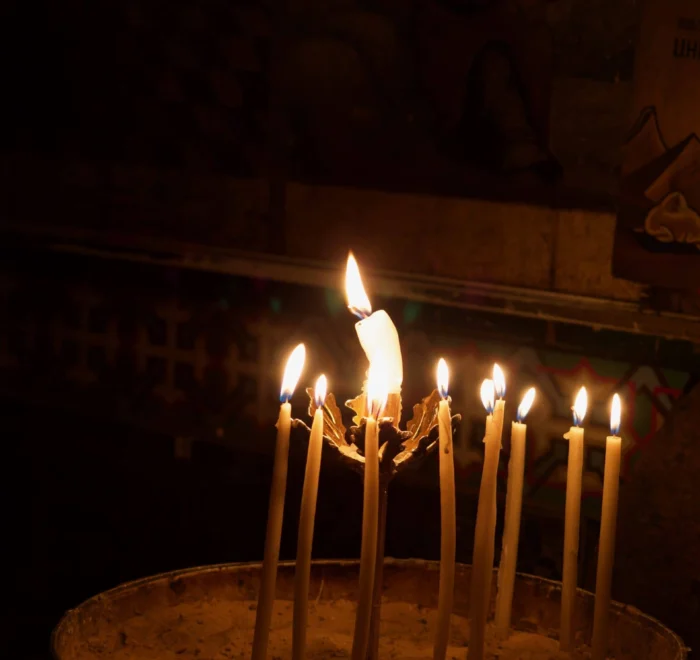 candles-sepulchre votive lights at the Holy Sepulchre holy land pilgrimage tour