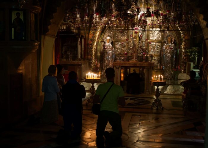 inside-holy-sepulchre inside the holy sepulchre on holy land pilgrimage tour