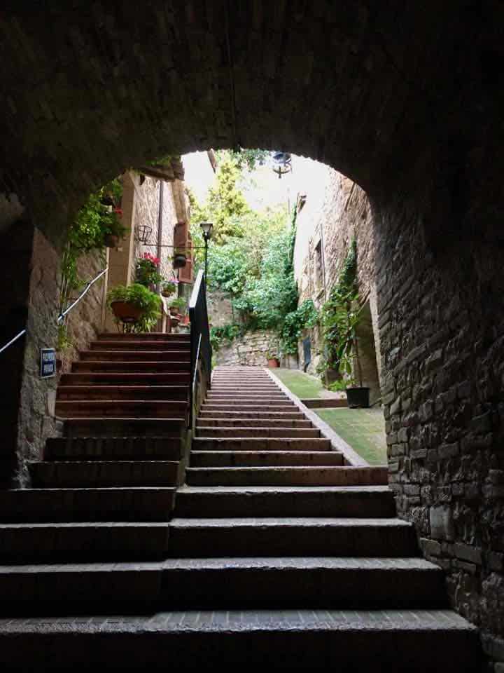 Assisi-Street-scene Assisi Street scene on italy pilgrimage tour
