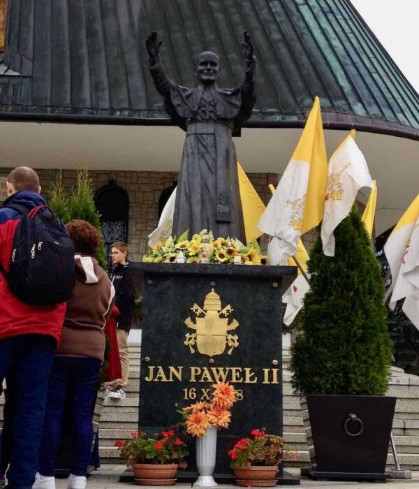 John-Paul-lI-statue-poland John Paul lI statue Poland divine mercy pilgrimage tour