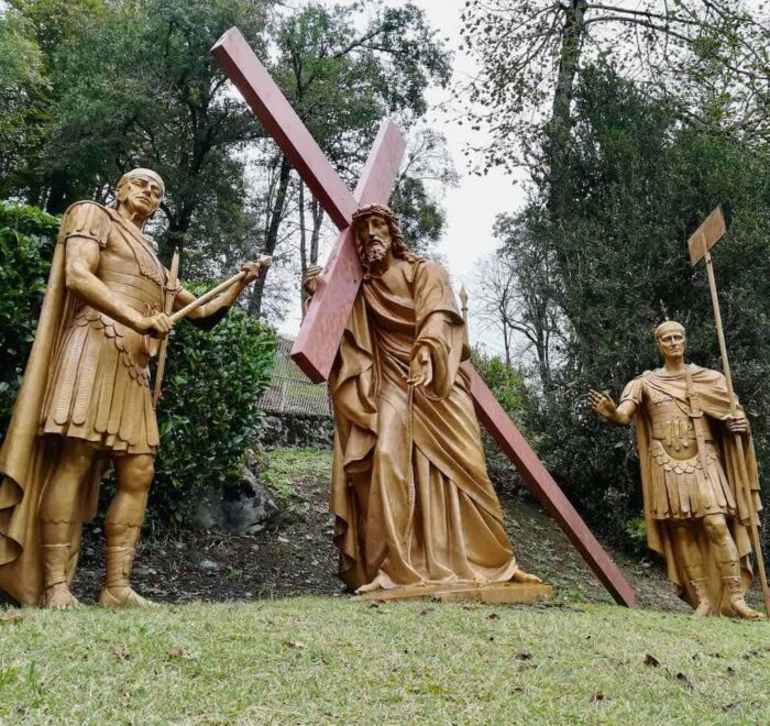 Lourdes-Way-of-the-cross-dreamstime_m_100972529 Lourdes way of the cross pilgrimage tour