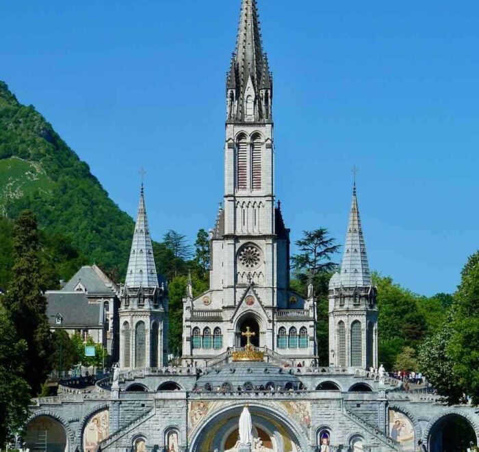 Lourdes-rosary-basilica-pilgrimage Lourdes rosary basilica on pilgrimage tour