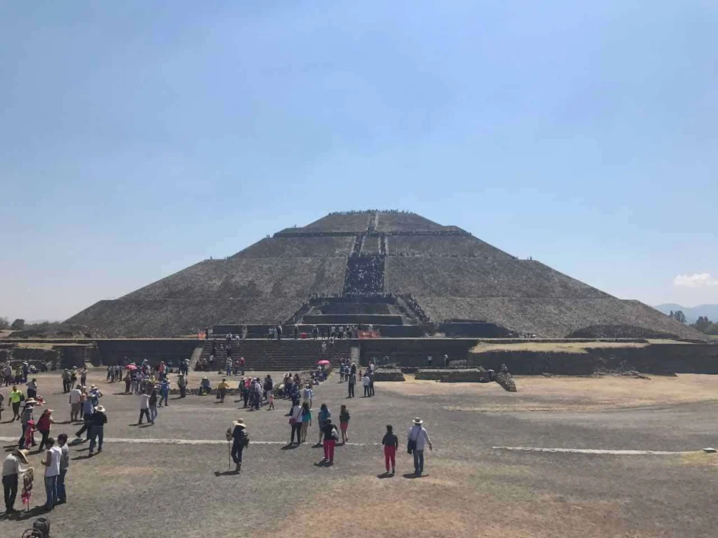 Mexico-pyramid-sun-pilgrimage Mexico pyramid sun pilgrimage tour