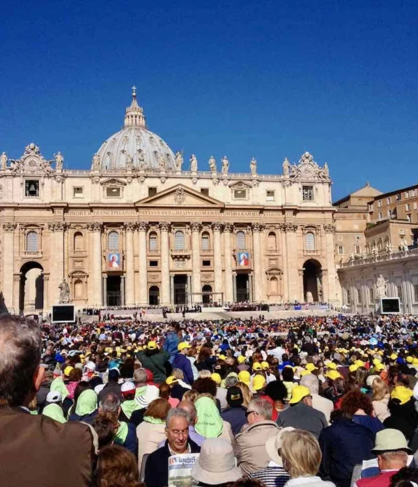 St-Peters-Square St Peters Square Rome Pilgrimage tour