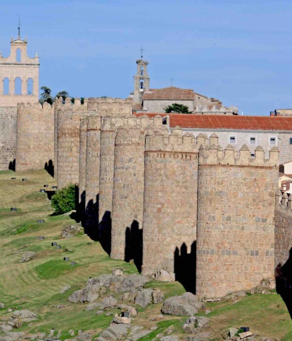 avila-walls-spain walls of avila spain pilgrimage tour