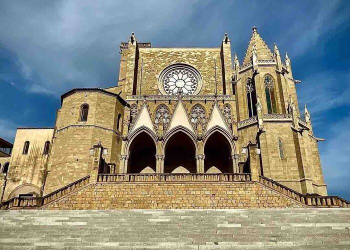 basilica-seu-spain-front santa maria basilica manresa spain