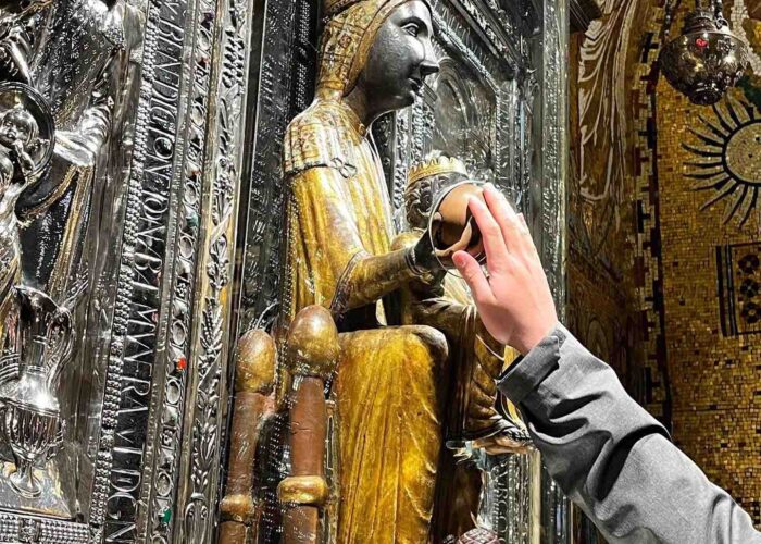 black-madonna-montserrat black madonna montserrat spain pilgrimage tour