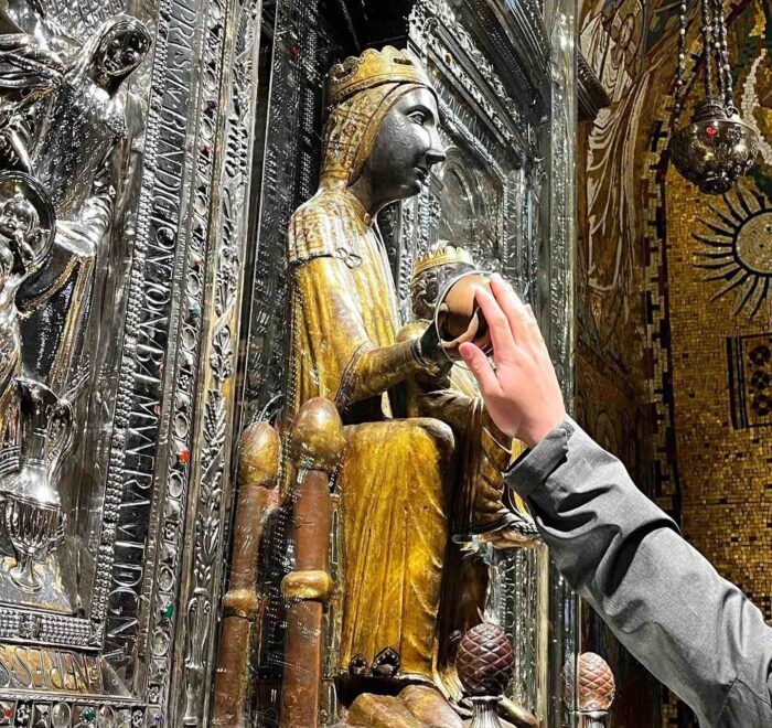 black-madonna-montserrat black madonna montserrat spain pilgrimage tour