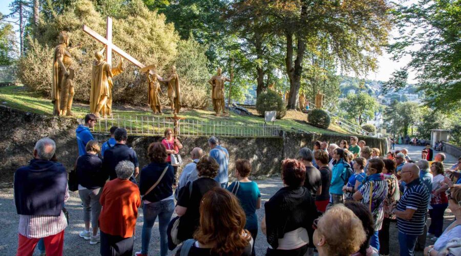 cross-lourdes-france cross at lourdes france pilgrimage tour