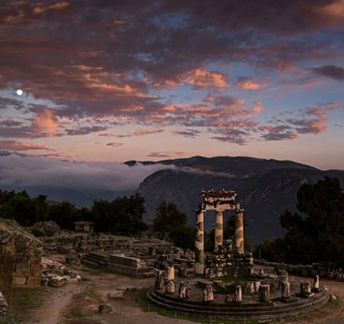 delphi-sunset-greece Sunset Delphi Greece pilgrimage tour