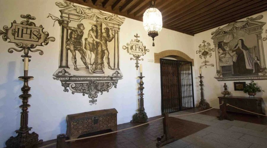 encarnation-avila-spain entrance to encarnation convent spain