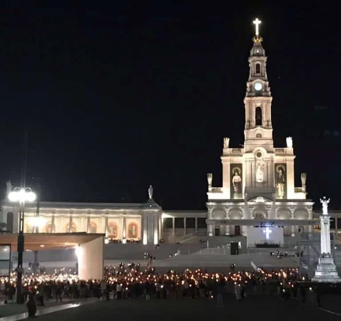 fatima-night fatima at night portugal pilgrimage tour