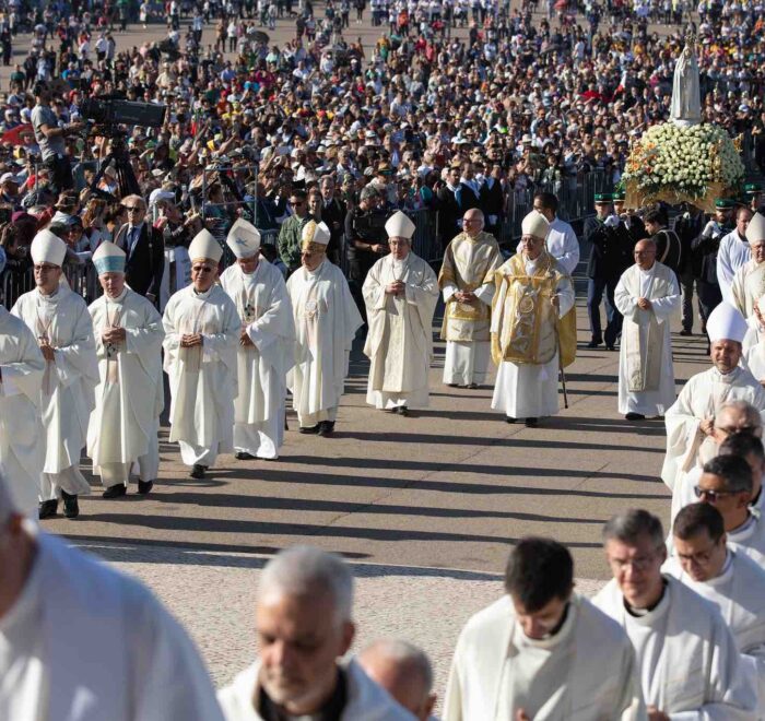 fatima-procession Procession at Fatima portugal pilgrimage tour