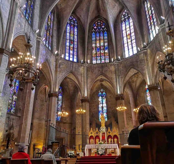 la-seu-manresa-interior basilica la seu manresa spain interior