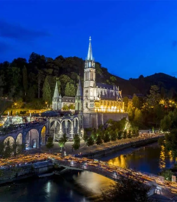 lourdes-night lourdes at night pilgrimage