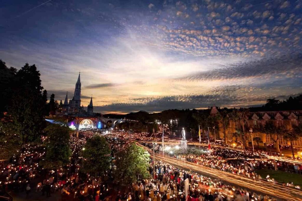 lourdes procession shrine france pilgrimage tour catholic journeys