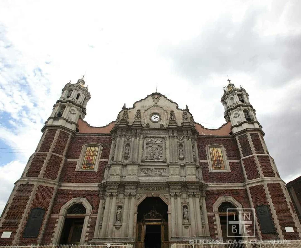old-basilica-guadalupe-mexico-pilgrimage old Guadalupe basilica mexico pilgrimage tour