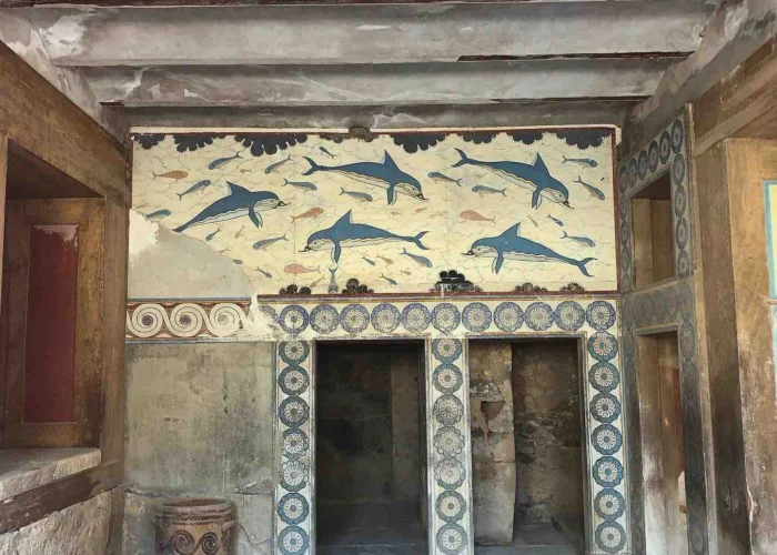 queens-knossos-greece Queens room of the dolphins Knossos pilgrimage tour