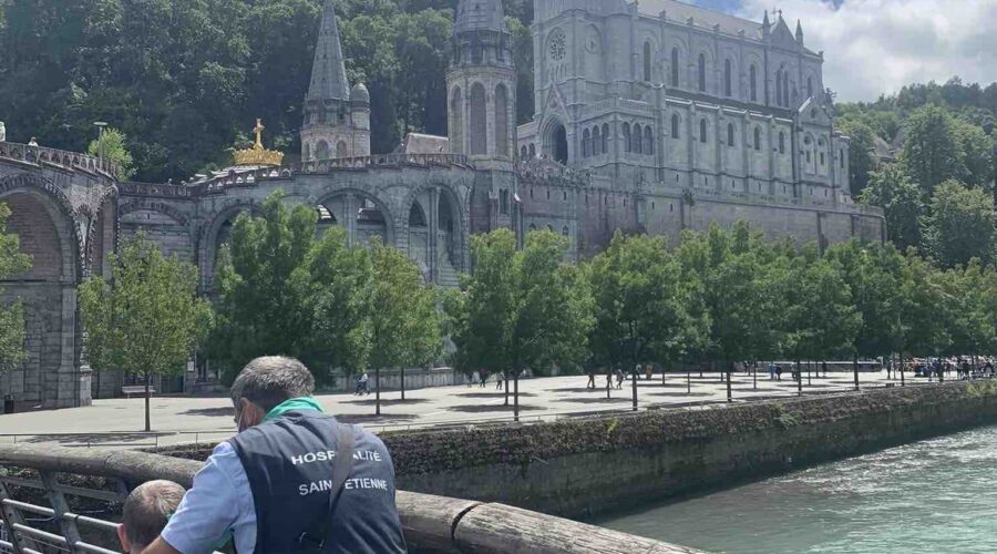 wheelchair-lourdes-france wheelchair at lourdes france pilgrimage tour