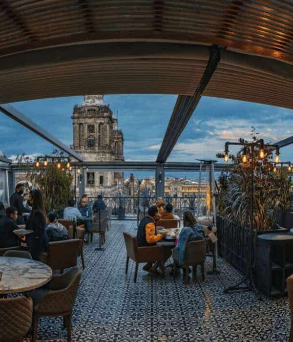 Espacio-balcon Balcon-zocalo pilgrimage tour