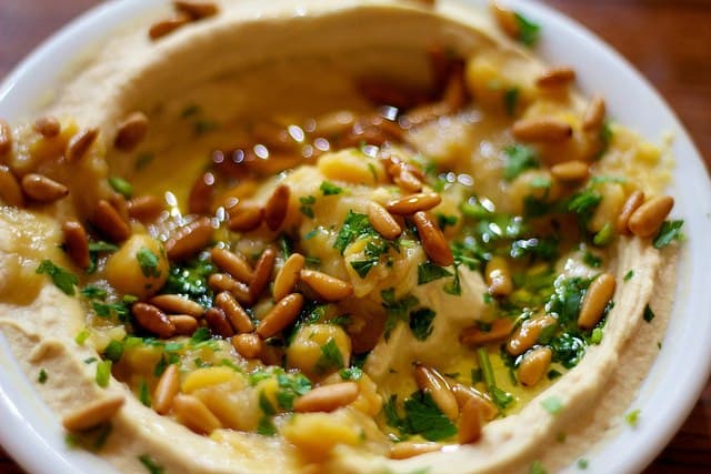 hummus with pine nuts lina's restaurant jerusalem
