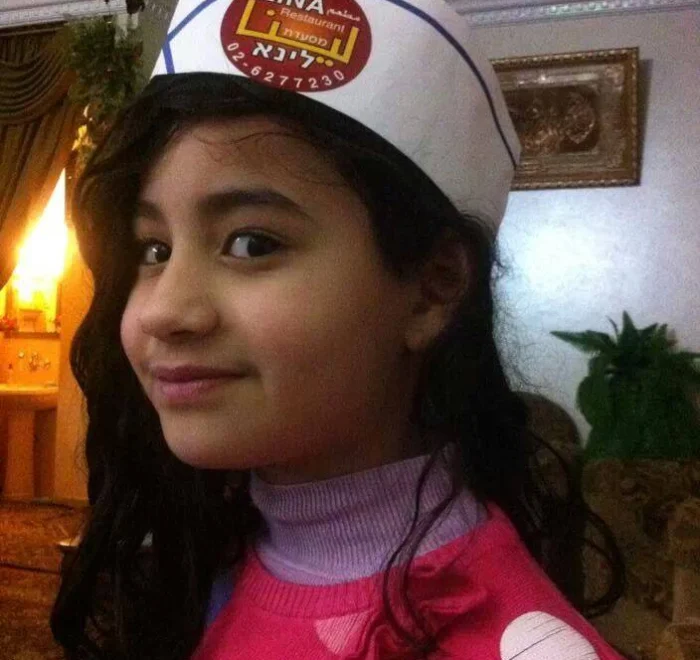 lina-server-jerusalem server at lina's restuarant jerusalem pilgrimage