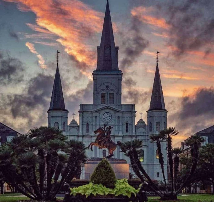 cathedral-dusk-new-orleans-pilgrimage st. louis cathedral new orleans pilgrimage dusk