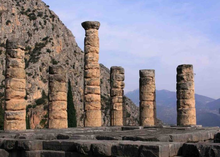 temple-apollo-delphi temple of apollo pilgrimage