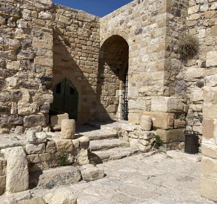castle-interior-kerak kerak crusader castle interior jordan pilgrimage
