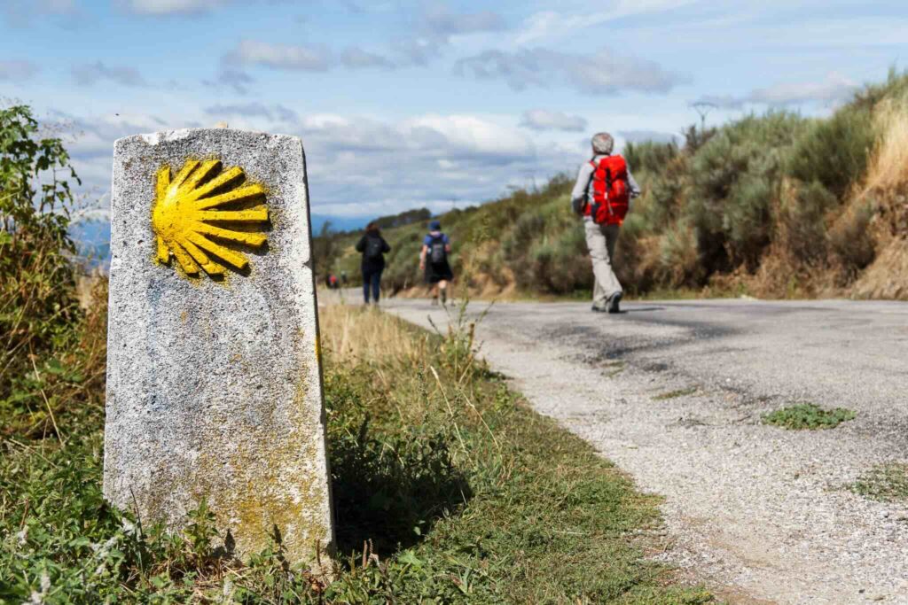 shell-pilgrims-camino-spain shell marker with camino pilgrims spain pilgrimage